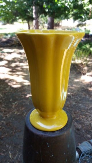 Catalina Island Art Pottery Yellow Vase Fluted 7 3/4 " T X 5 " W Vintage Ca.