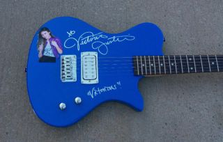 Electric Guitar Autographed by victoria justice from victorious show nickelodeon 2