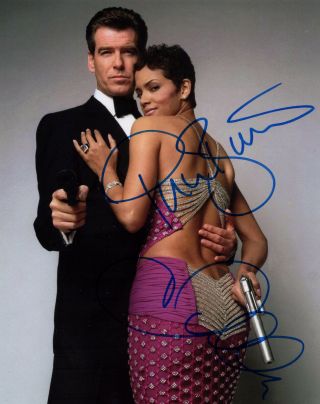 Halle Berry & Pierce Bros Signed Photo From 2002 James Bond Film Die Another Day