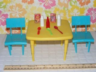 Vtg Barbie Table & Chairs Deluxe Reading Dream Kitchen