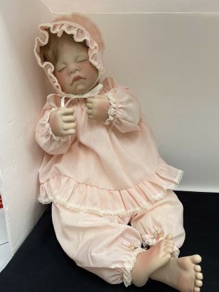 Lee Middleton Baby Doll " First Moments " Sleep Eye Hand Signed 1983