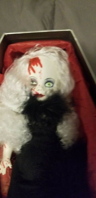 Living Dead Dolls Hollywood Open And Complete