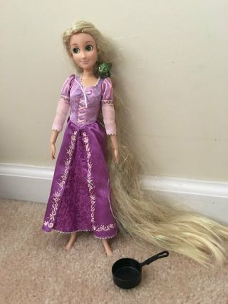 Euc Disney Princess Classic Tangled Rapunzel Doll 11 " With Pascal And Frying Pan