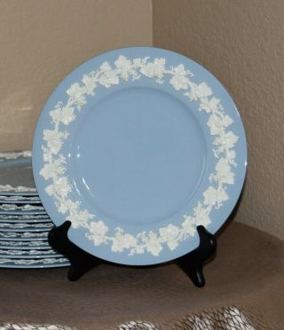 Wedgwood Etruria/barlaston Embossed Queensware White On Blue Dinner Plate