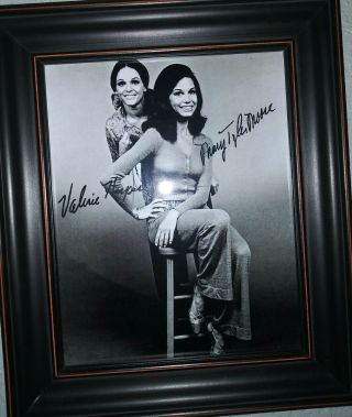 Tv Memorabilia Autograph W/mary Tyler Moore And Valerie Harper And Cert Of Auth