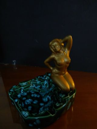Vintage Mcm Ceramic Ashtray With A Voluptuous Bathing Nude Beauty
