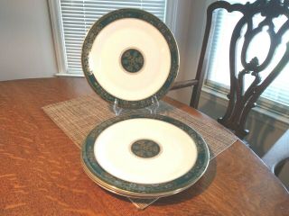 4 Royal Doulton Carlyle 10.  5 " Dinner Plates,  England