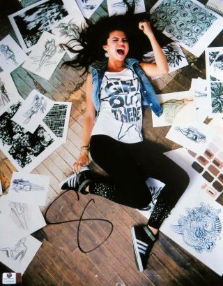 Selena Gomez Signed Autographed 11x14 Photo Screaming On Floor With Art Gv806548