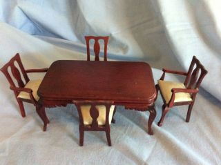 Dollhouse Miniature Town Square Mahogany Rectangular Table With 4 Chairs