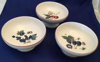 Set Of 3 Minty Villeroy & Boch Footed Berry Bowls