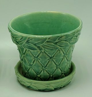 Vintage Art Pottery Mccoy Planter " Diamond Quilt Leaf " Green 3.  5” Tall 4” Wide