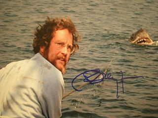 Hand Signed Photo Richard Dreyfuss From Classic Film " Jaws " As 