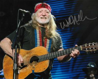 Willie Nelson Autographed 8 X 10 Signed Photo Holo