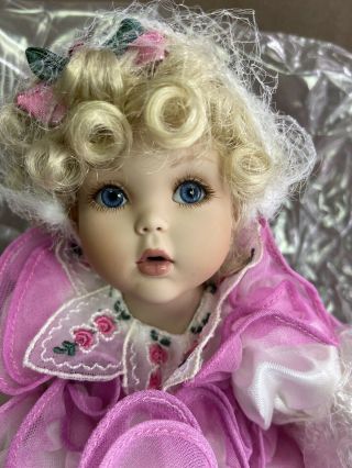 Marie Osmond Rose Bud Bouquet Child’s Play Tiny Tot 242/500 Porcelain Doll Nrfb