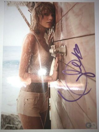 Taylor Swift Authentic Hand Signed Autograph 8x11 Photo With