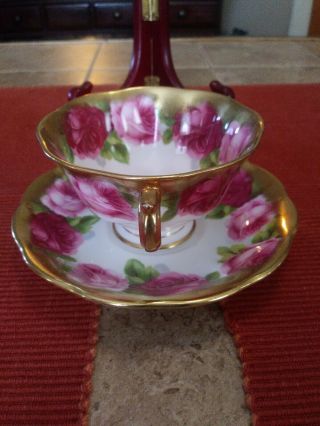 Vintage Royal Albert Bone China Old English Rose Heavy Gold Gilt Tea Cup Saucer 3