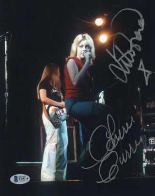 Lita Ford And Cherie Currie The Runaways Signed 8x10 Photo W/beckett T29718
