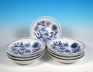 Hutschenreuther China Set 8 Vintage Blue Onion Porcelain 5 ½ " Berry Fruit Bowls