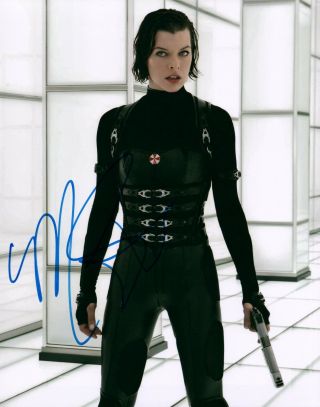 Milla Jovovich In Resident Evil Hand Signed 8x10 Photo Proof