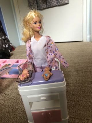 Barbie Happy Family Baby Doctor Set