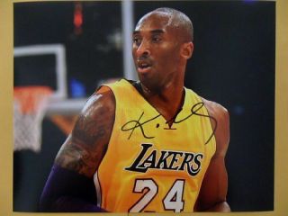 Kobe Bryant 8x10 Autographed 