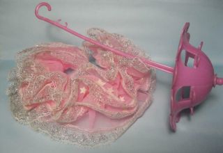 Vtg 1985 Dream Glow In Dark Clothes Barbie Doll 2248 Pink Parasol.  Umbrella W/boa