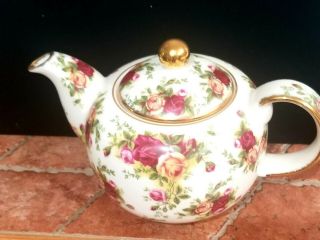 Royal Doulton Old Country Roses Full Size Teapot