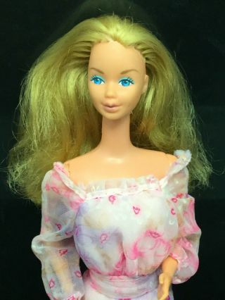 1978 Superstar Era Kissing Barbie Doll In Pink Dress