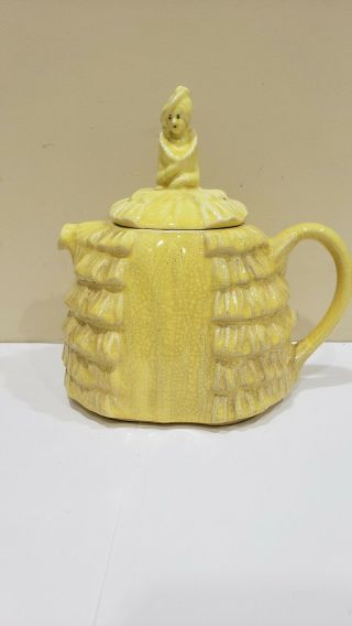 Vintage Sadler Ye Daintee Ladyee Teapot,  Made In England,  Yellow
