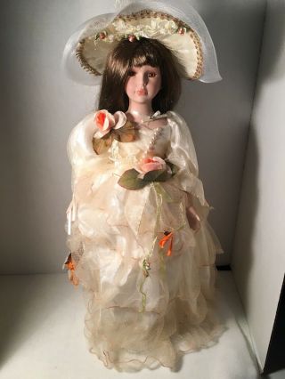 Duck House Heirloom Porcelain Doll With Peach/white Lace Pearls With Tag