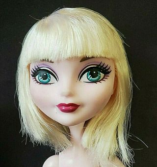 Mattel Ever After High - Bunny Blanc Daughter Of Wonderland Rabbit - Nude Doll