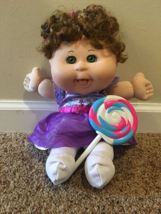 2014 Cabbage Patch Kids Magical Lollipop Doll Babies Brown Hair Green Eyes A3