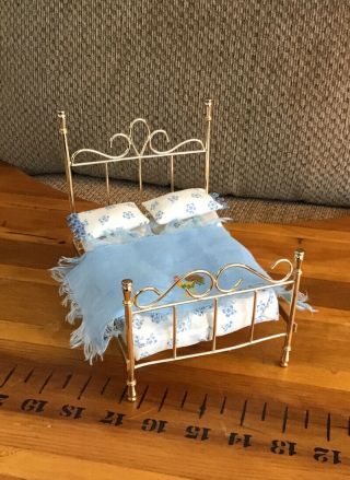Dollhouse Miniatures 1:12 “brass “ Bed With Mattress,  Pillows