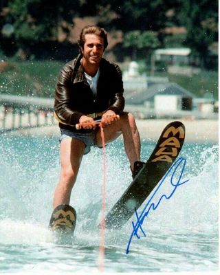 Henry Winkler Signed Happy Days Fonzie Jumping The Shark Photo W/ Hologram