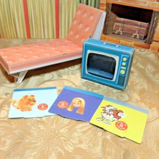 Vintage 1963 Barbie Dream House Cardboard Lounge Chair Tv And Tv Inserts