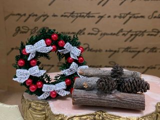 Vintage Miniature Dollhouse Festive Decorated Christmas Wreath & Fireplace Logs