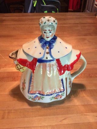 Vintage Shawnee Pottery " Granny Ann” Teapot Flowers Gold Accents