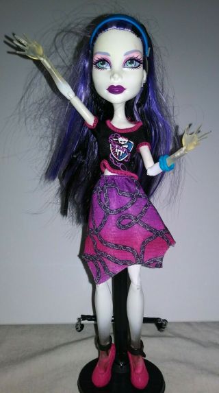 Monster High Doll Spectra Vondergeist Ghost Ghoul Spirit White Skin School Shirt