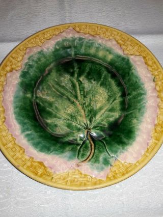 Etruscan Majolica Plate Green Leaf Yellow Basketweave 33