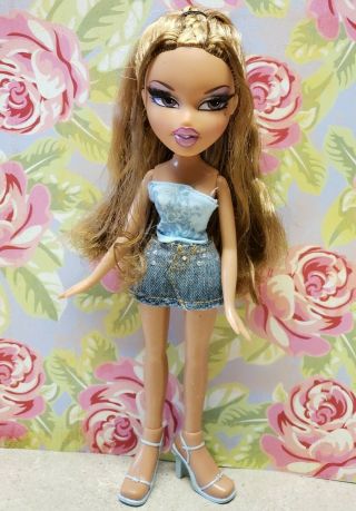 Bratz Girlz Nite Out Yasmin Doll with clothes & shoes rooted eyelashes 2