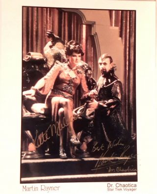 Star Trek Voyager Autograph 8x10 Photo Signed By Mulgrew & Rayner (lhau - 803)
