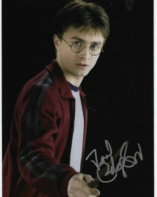 Daniel Radcliffe " Harry Potter " Autographed 8 X 10 Signed Photo Holo