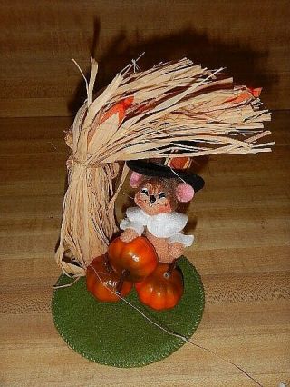 Annalee 2009 Fall Thanksgiving Pilgrim Mouse With Corn Stalk & Pumpkins