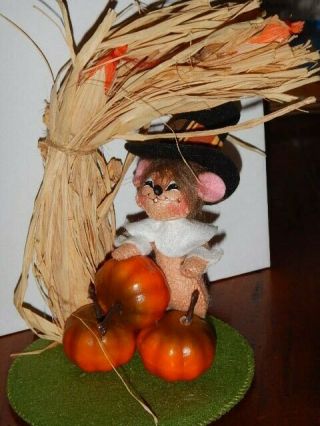 Annalee 2009 Fall Thanksgiving Pilgrim Mouse With Corn Stalk & Pumpkins 2