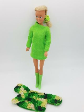 Vintage Barbie Hong Kong Clone Doll Green Dress Mod Blonde