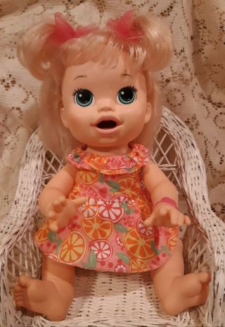 Baby Alive Doll 2013 Hasbro Snackin Sara Soft Face Speaks English And Spanish