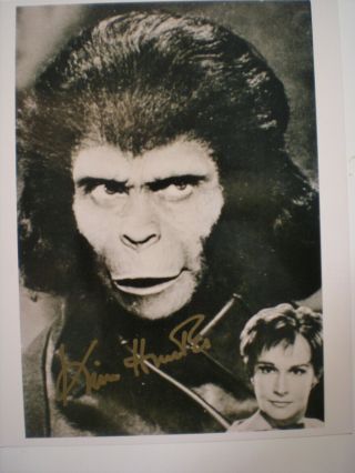 Hand Signed Photo Of The Late Kim Hunter As Dr.  Zira Planet Of Apes - W/inset -