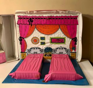 Barbie & Steffie Sleep ' n Keep Case Pink w/ Fold Out Bedroom 3