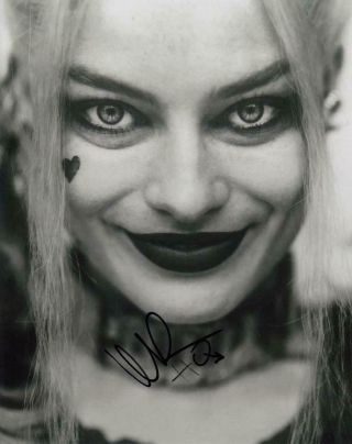 Margot Robbie Harley Quinn,  Suicide Squad Signed 8x10 Photo Autograph
