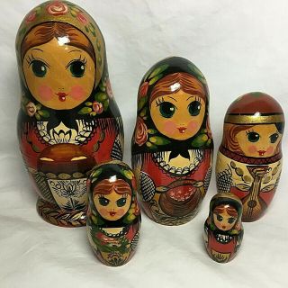 Hand Painted Russian Matryoshka Nesting Dolls,  5 Piece,  6 " Tall